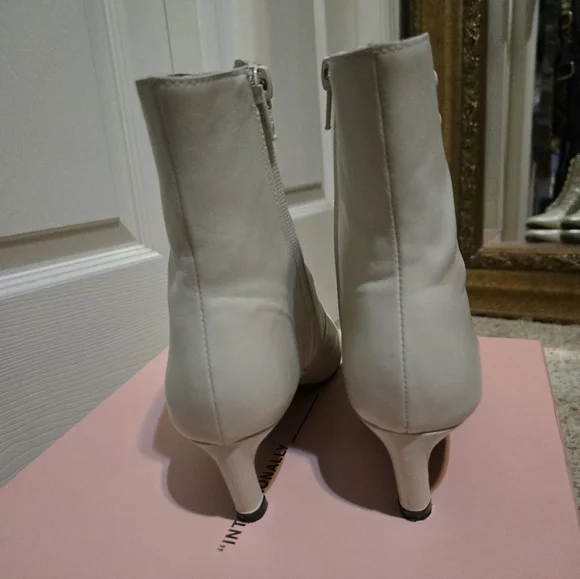 INTENTIONALLY BLANK IVORY BUTTON BOOT 7 - Picture 3 of 7
